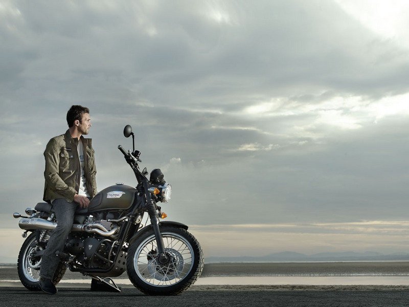 2009-triumph-scrambler-7_800x0w.jpg