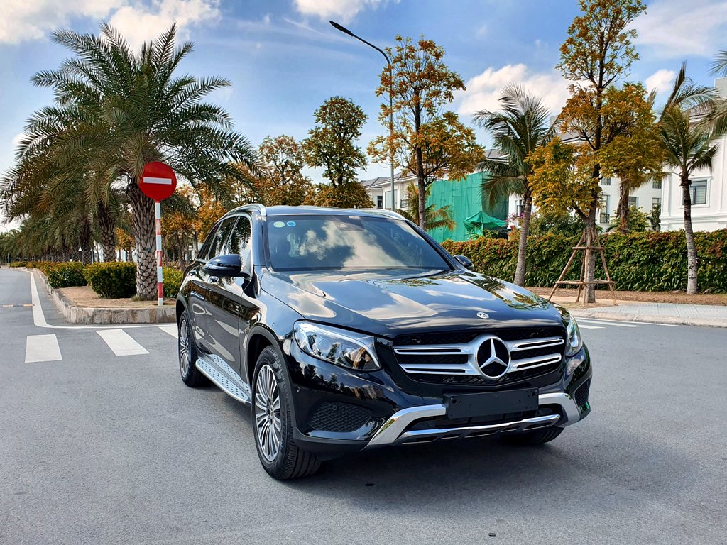 mercedes-glc-250-2018-den (11).jpg