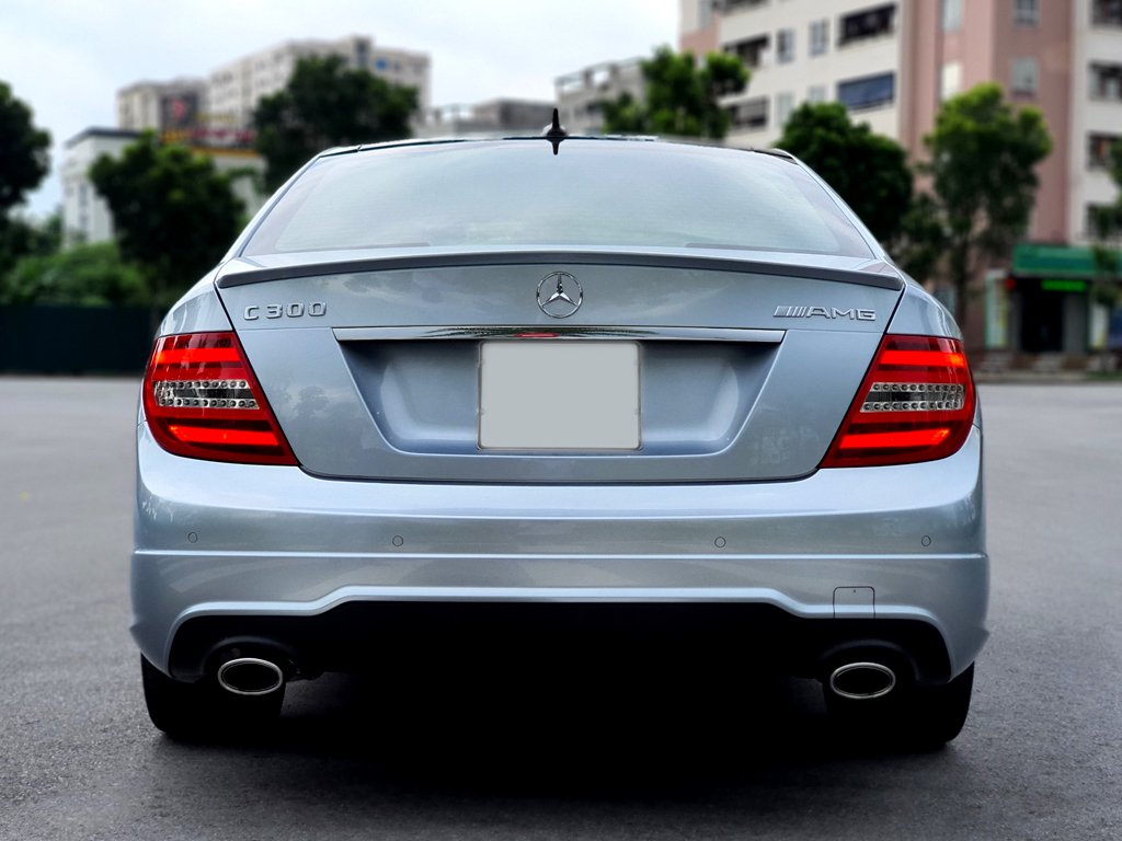 mercedes-c300-plus-amg-2013-xanh-the-gioi-xe-duc (8).jpg