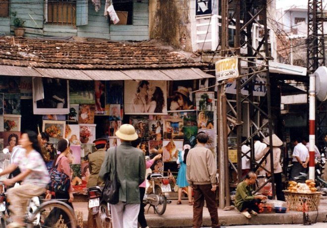 hanoi-old-quarter-during-1990s-through-photos-of-japanese-ambassador-00-.5068.jpg