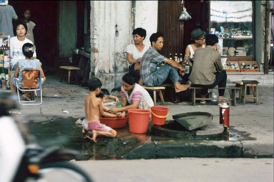 vietnam_1992_01090a.jpg