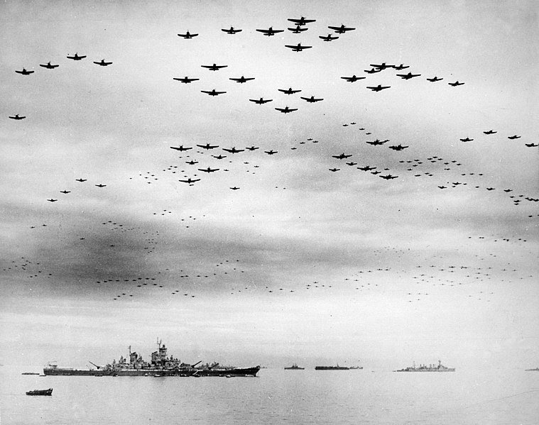 759px-USS_Missouri_(BB-63)_flyover,_Tokyo_Bay,_2_September_1945_(520775).jpg