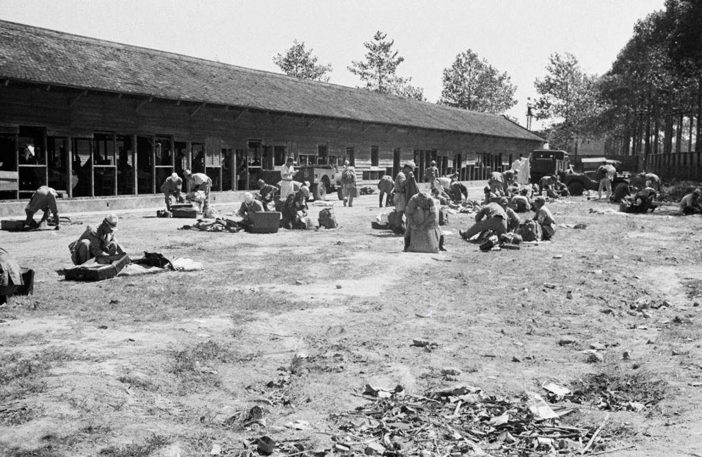 Viet Nam 1945 (5_33) .jpg