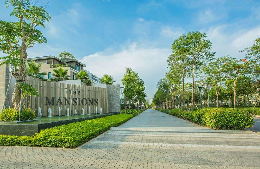 the-mansions-entrance.jpg