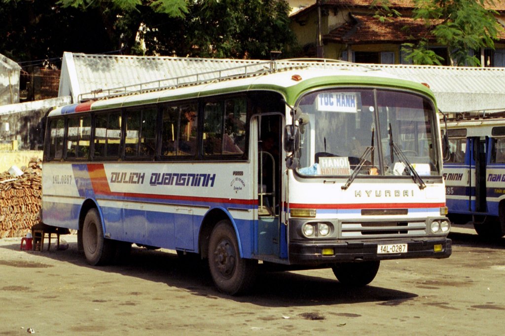 14l-02-87-1996-quang-ninh---hyundai-fb500-at-halong-bay---inl_25807649968_o.jpg