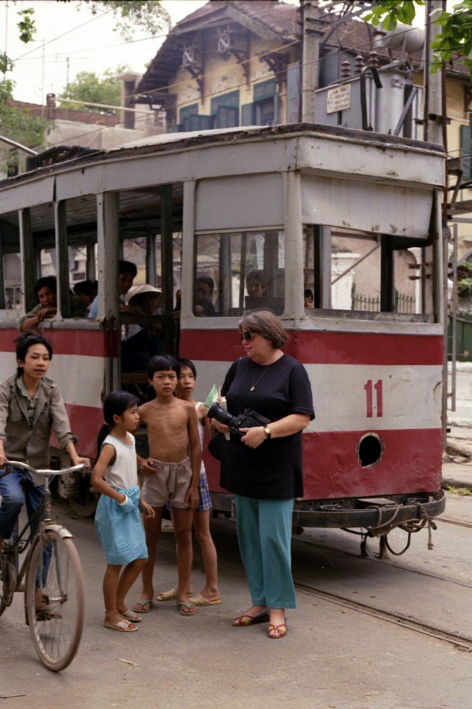 hanoi-tram-1990-11-upright-with-jen---jennifer-lynas_25807916028_o.jpg