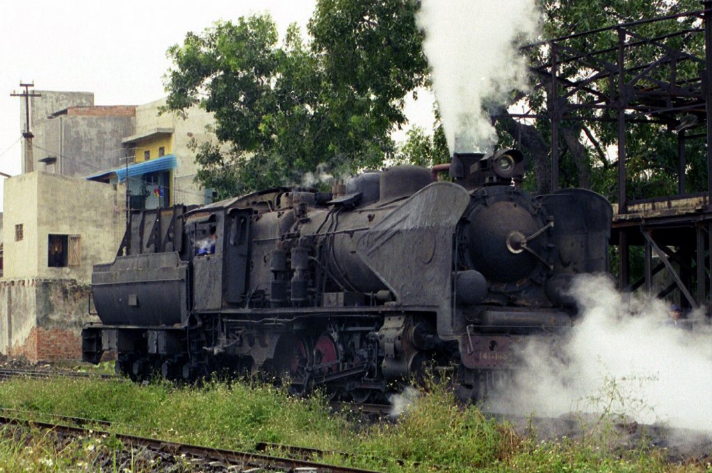 zrail---viet---vr-141-165-at-haiphong-1996---inl_39679910021_o.jpg