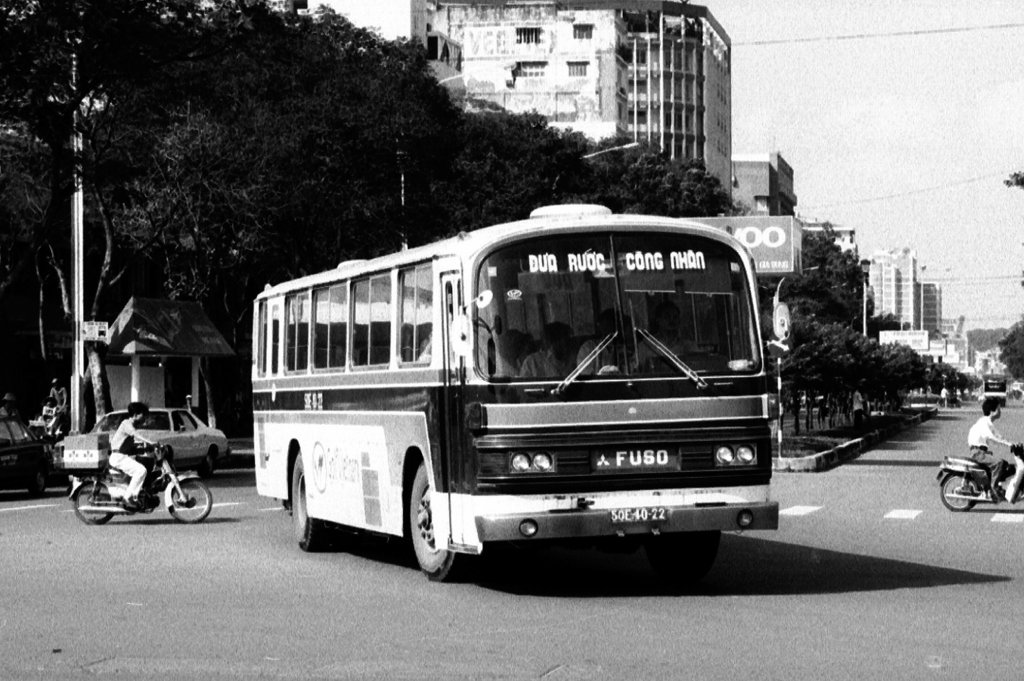 50e-10-22-1996-fuso-kureha-in-saigon---inl_38782039385_o.jpg