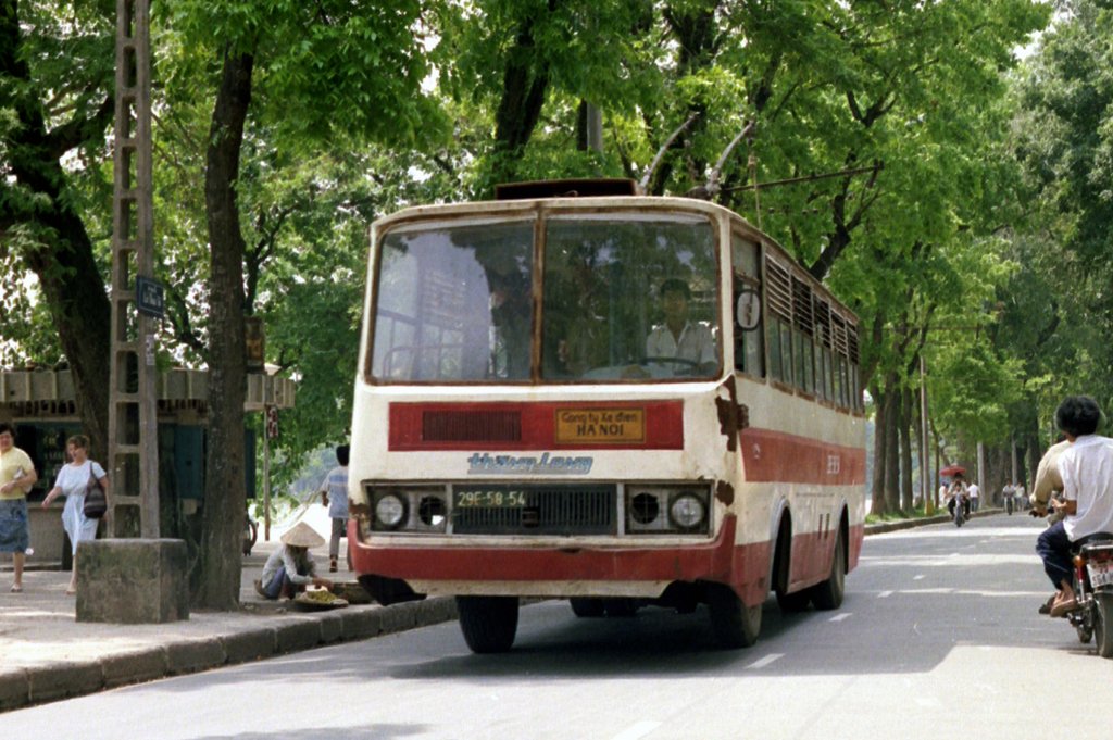 29e-58-54-1990-hanoi-tb---cream-red-trolley---jml_24810971987_o.jpg