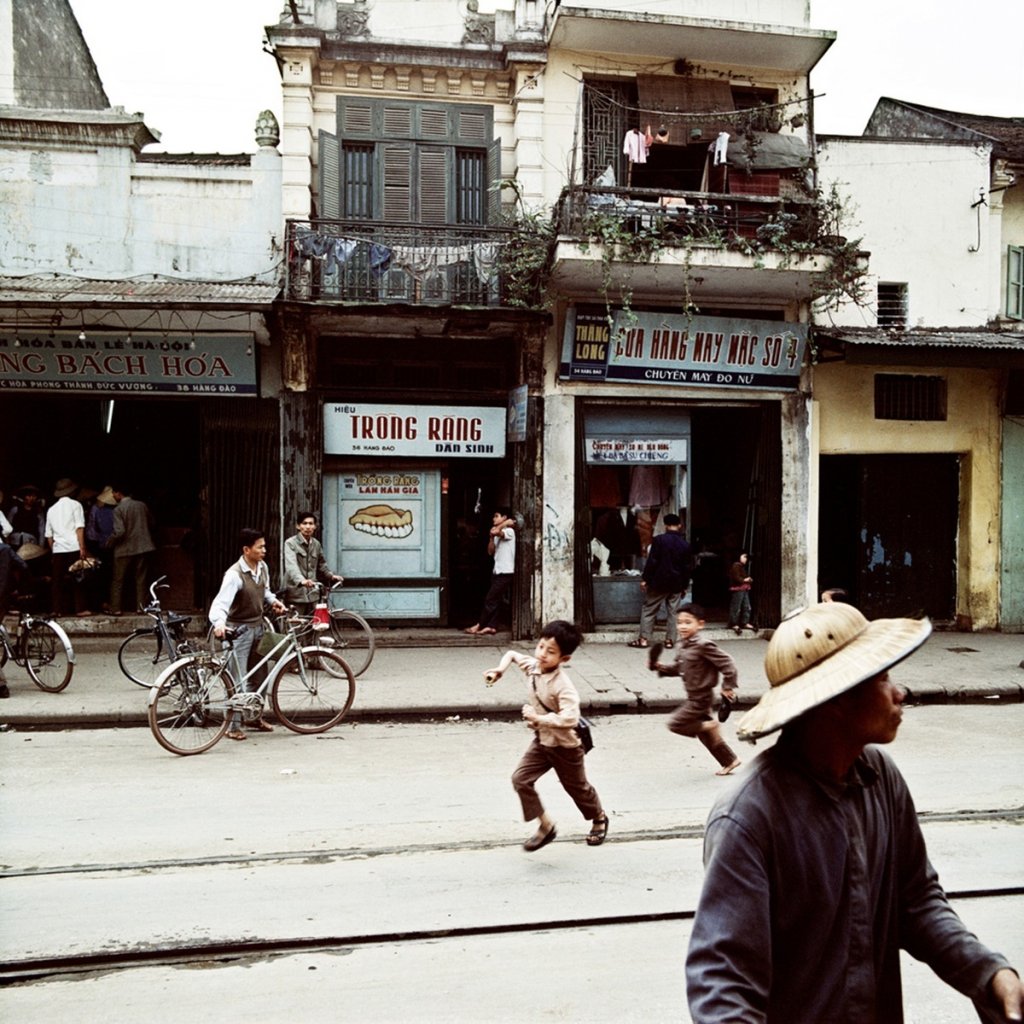 trien-lam-ha-noi-1967-1975-9-1601786531.jpg