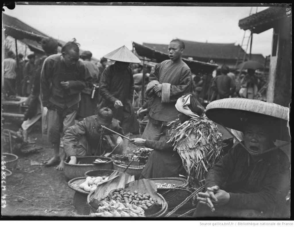 Tonkin_Kilua_au_marché___[...]Salles_André_btv1b53172179n.JPEG