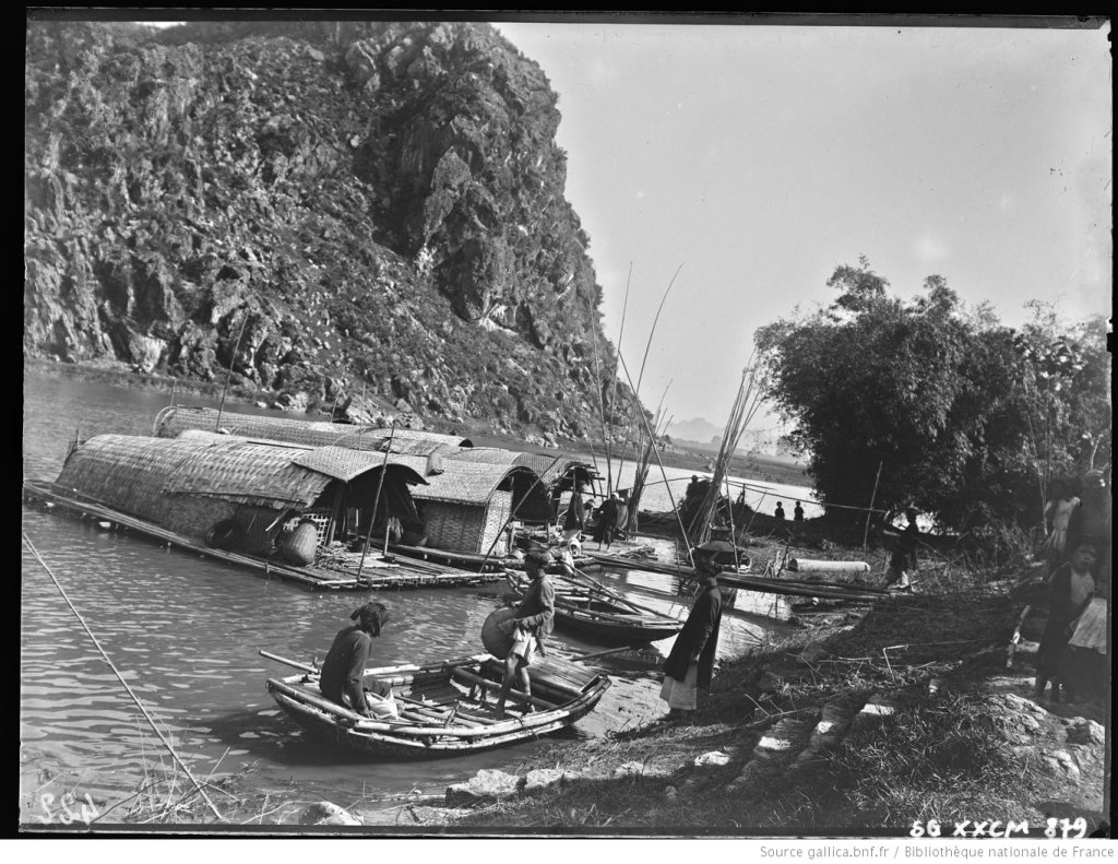 Tonkin_Phu-nho-quan_sampans_sur_la_[...]Salles_André_btv1b53181477v.JPEG