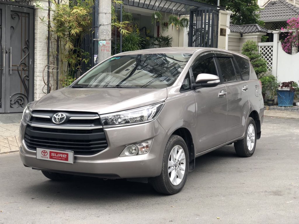 TOYOTA-INNOVA-2.0E-MT-2017-14-1.jpg