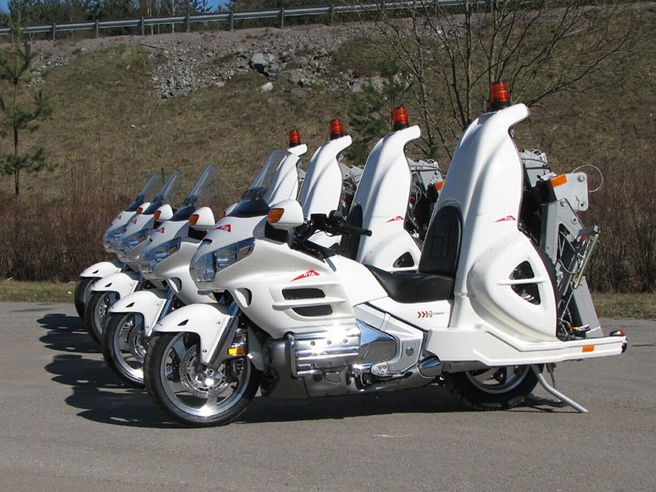 Honda_Goldwing_sleepdienst_03.jpg