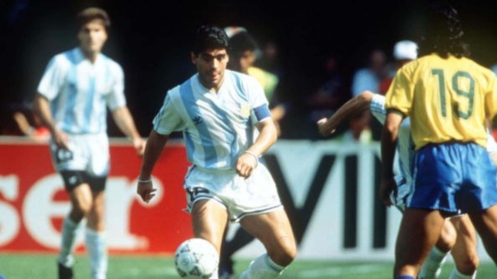 Maradona 1990_6_24 (1_5).jpg