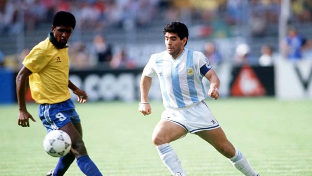 Maradona 1990_6_24 (x2b.jpg