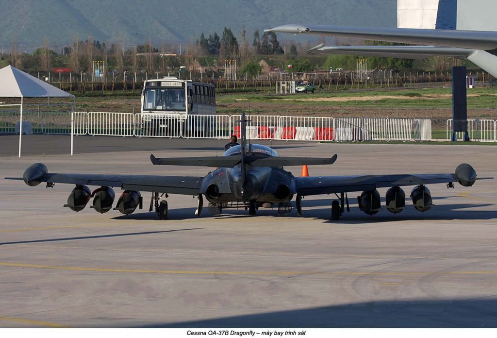 A-37B Dragonfly (318E) (19).jpg