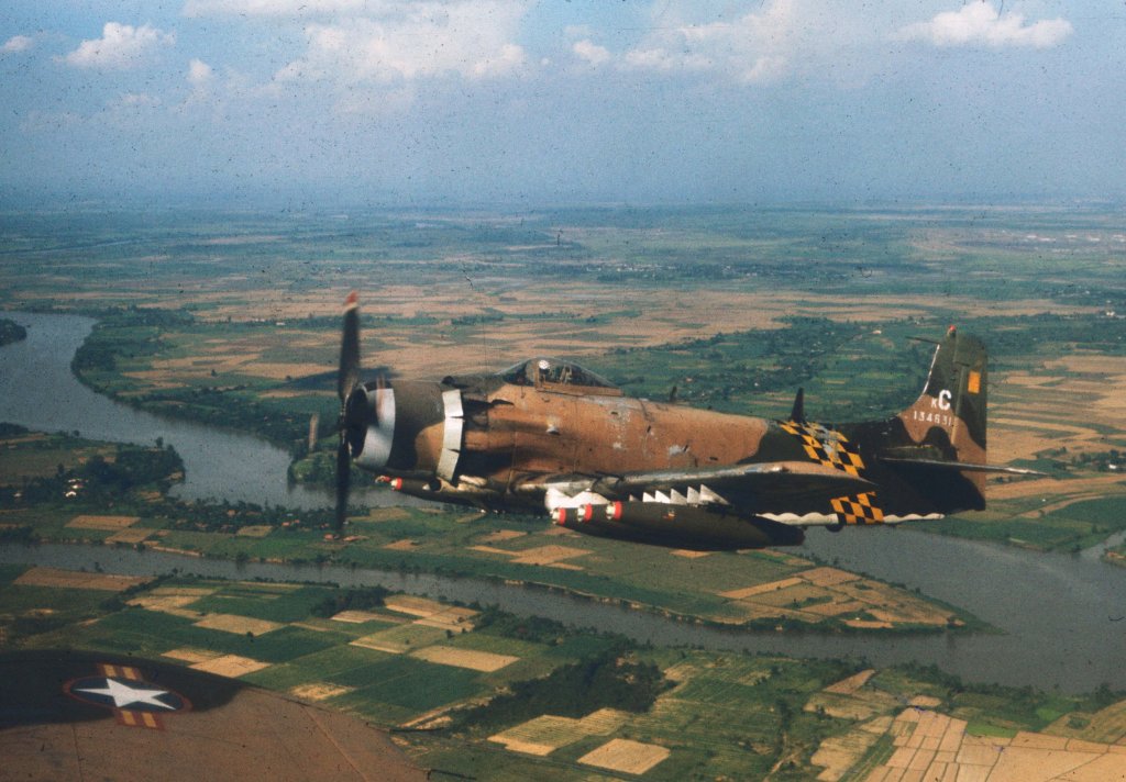 A-1 Skyraider (6).jpg