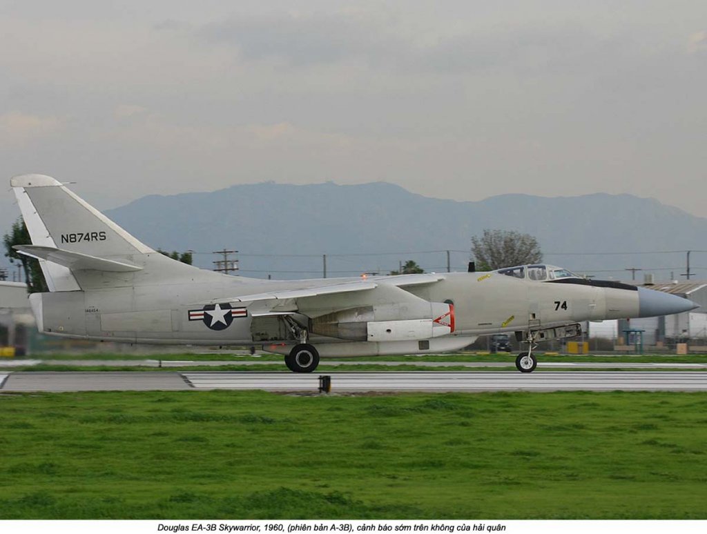 Douglas A-3 Skywarrior (7).jpg