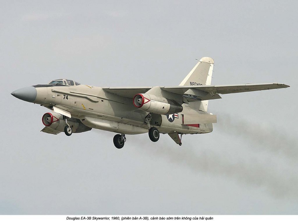 Douglas A-3 Skywarrior (8).jpg