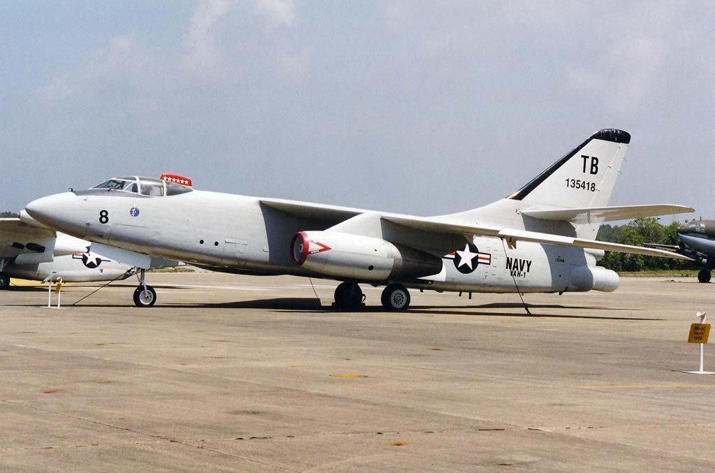 Douglas A-3A Skywarrior (1).jpg