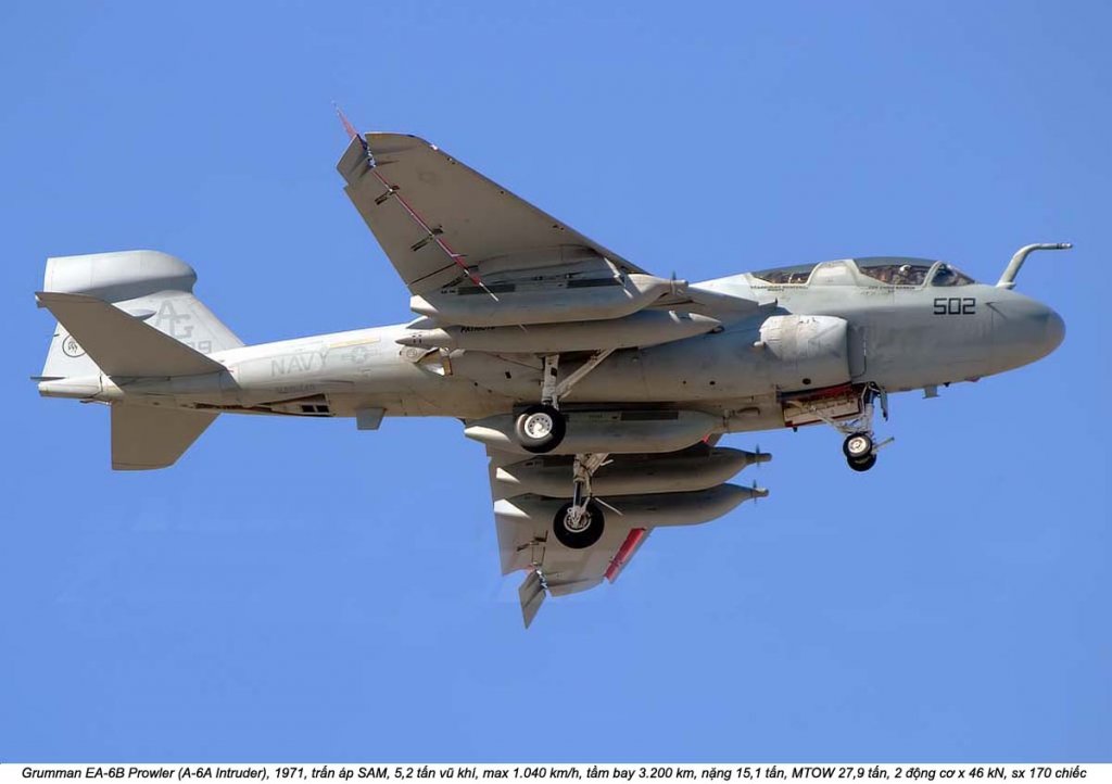 EA-6B Prowler (G-128) (2).jpg