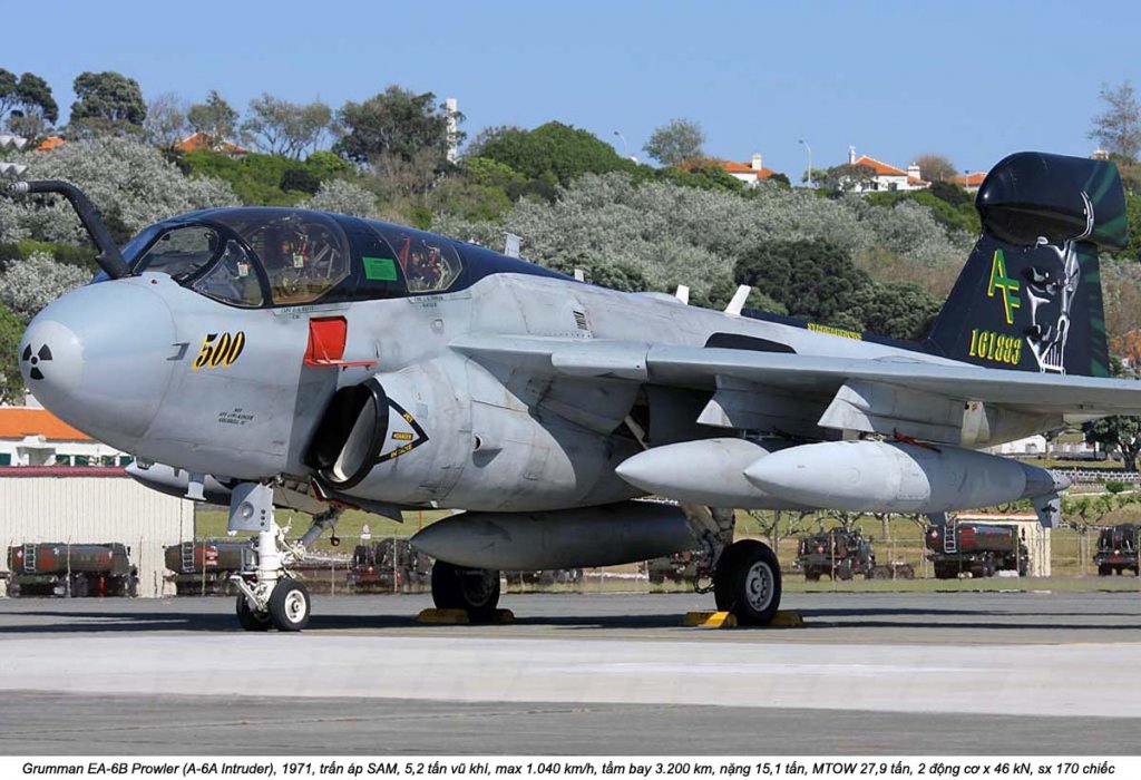 EA-6B Prowler (G-128) (4).jpg