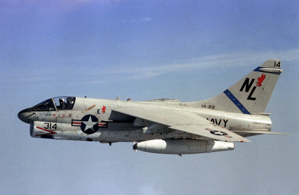 A-7 Corsair II (11).jpg