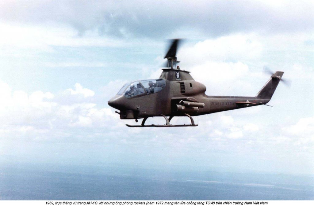 AH-1 Cobra (2).jpg