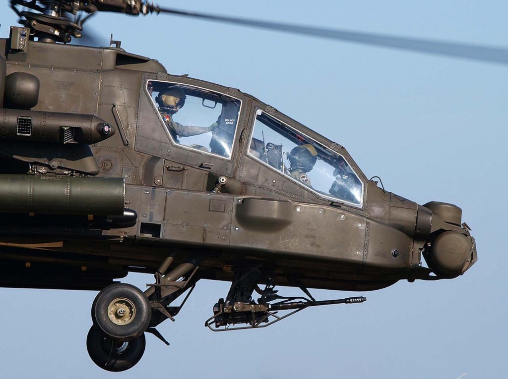 Boeing AH-64D Apache Longbow (1).jpg