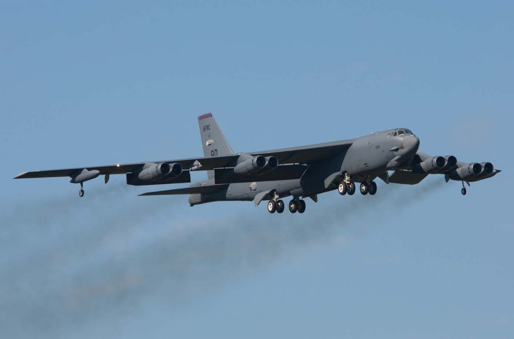 B-52 (103_16)).jpg