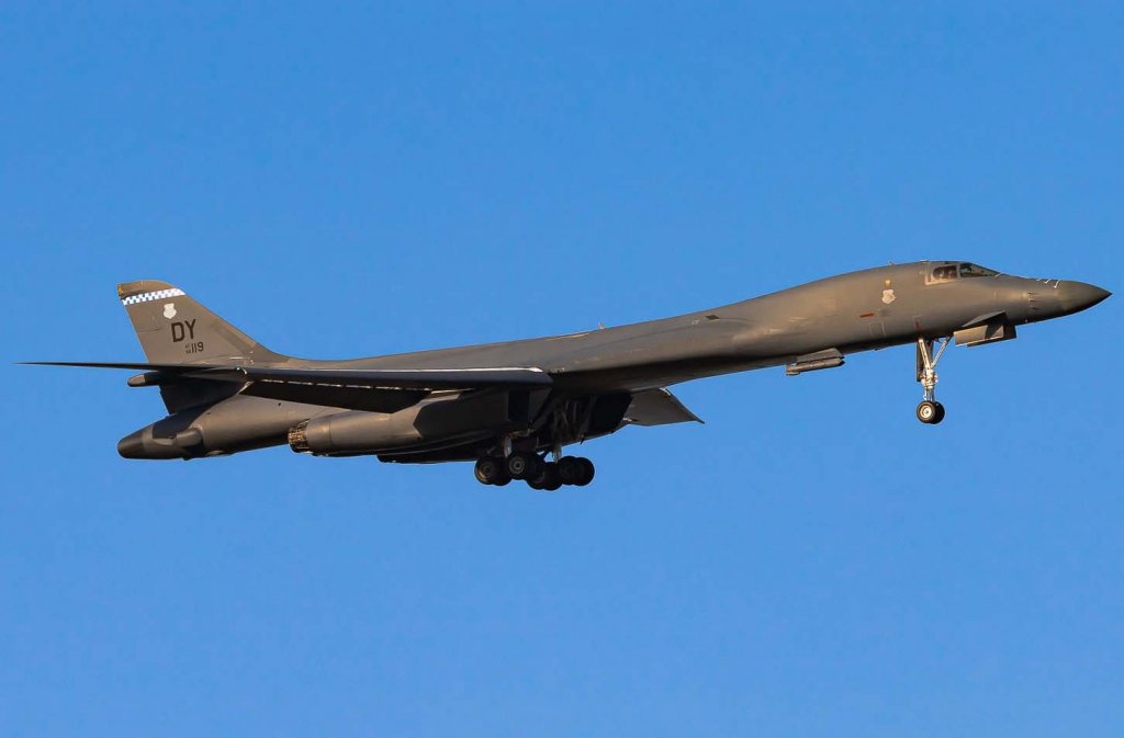 Rockwell B-1B Lancer (2).jpg