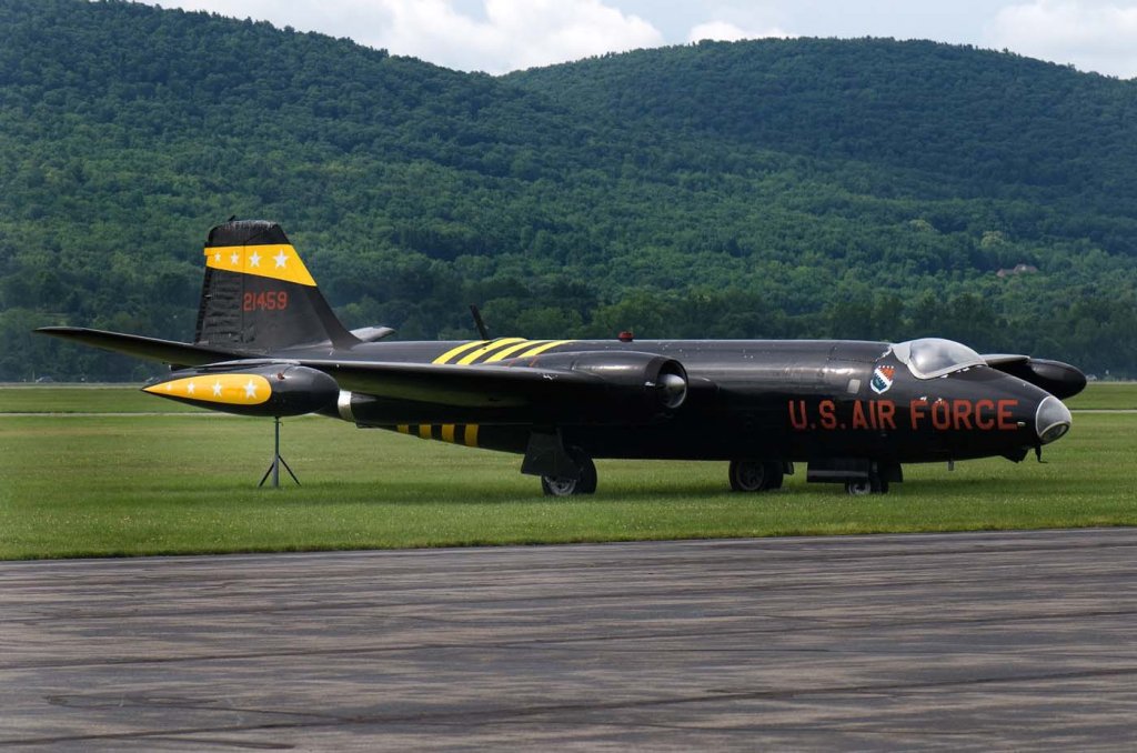 RB-57A Canberra (1).jpg