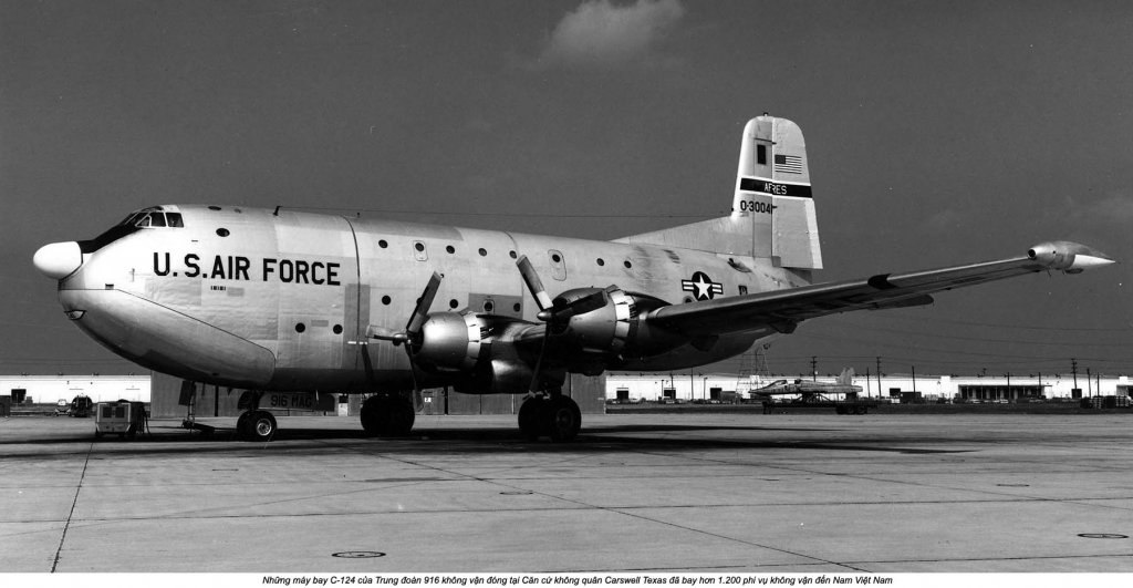 C-124 Globemaster II (2).jpg