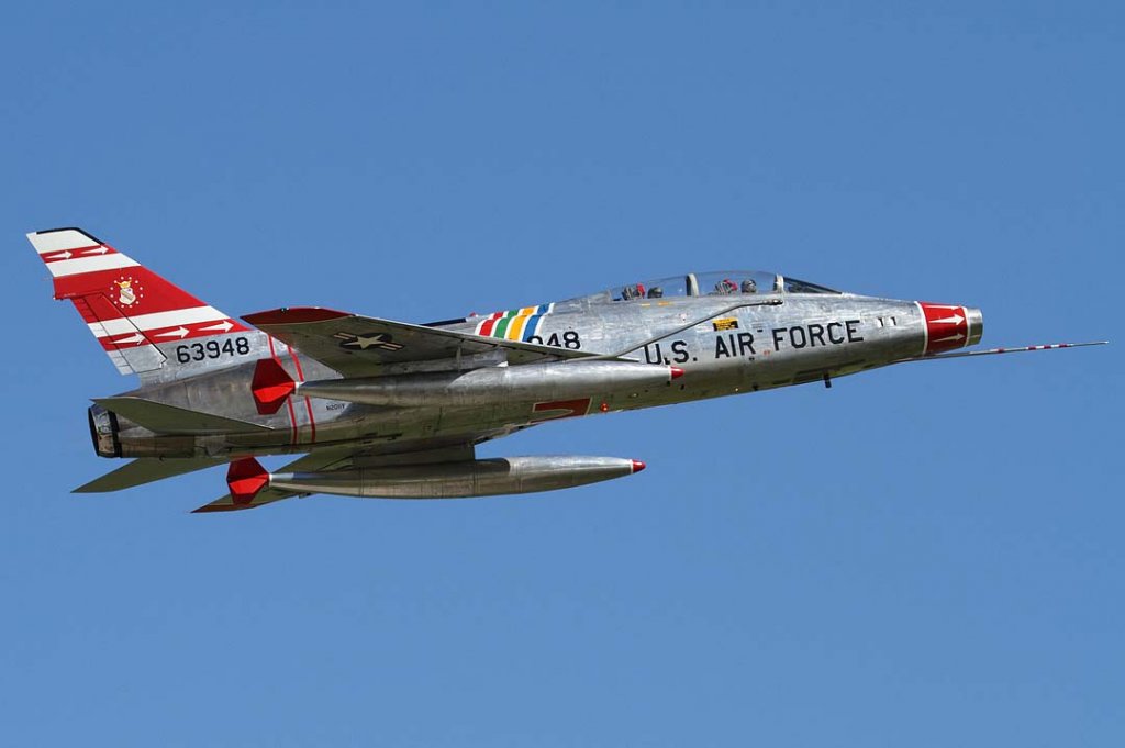 F-100 Super Sabre (30_7).jpg