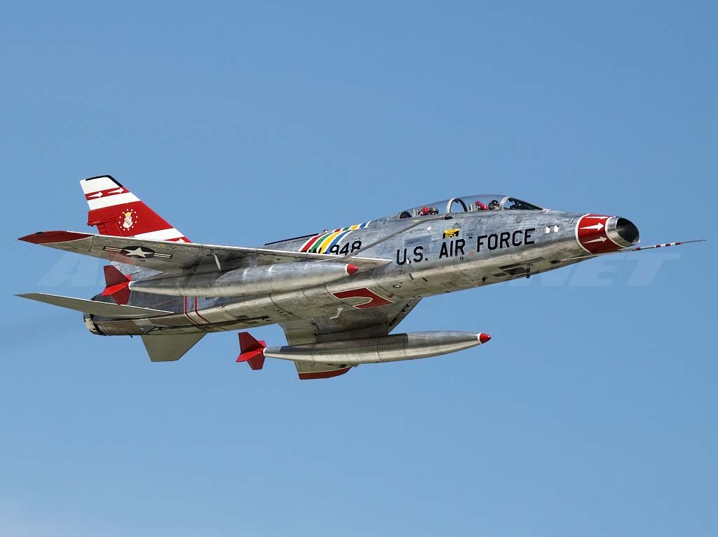 F-100 Super Sabre (30_8).jpg