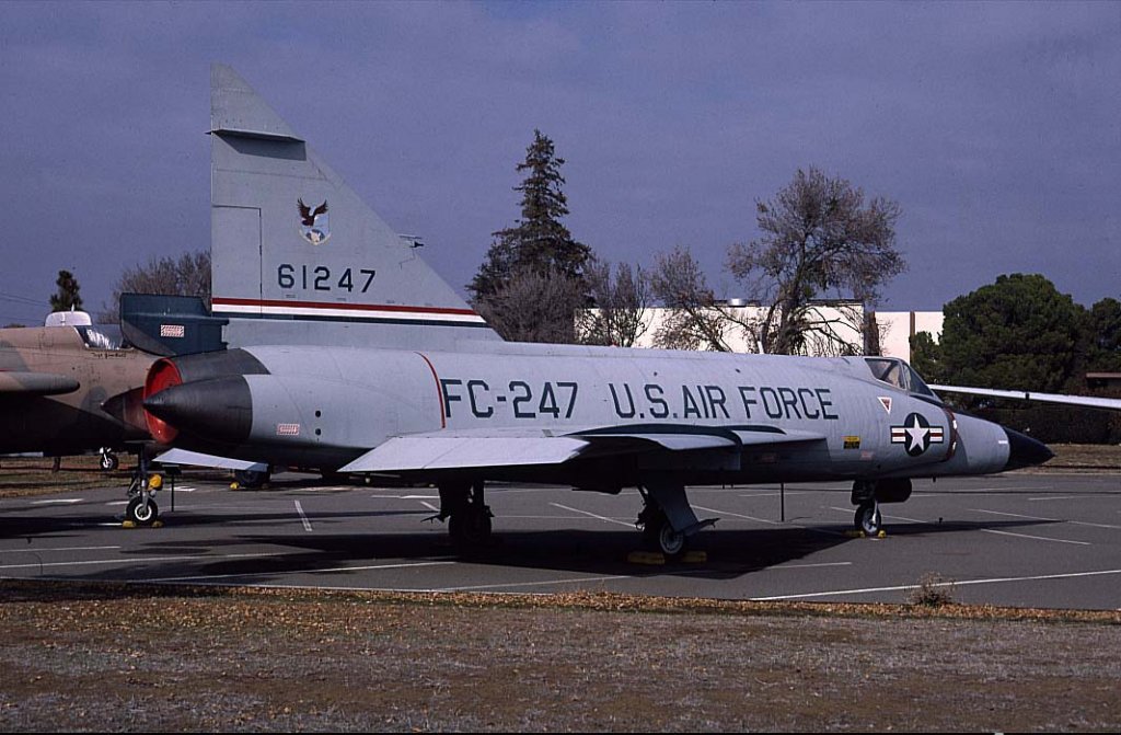 F-102 Delta Dagger (13).jpg