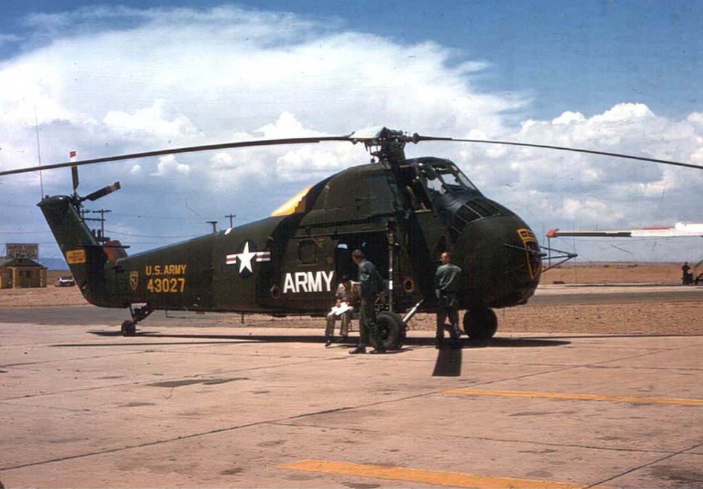 CH-34A Choctaw (S-58A) (1).jpg