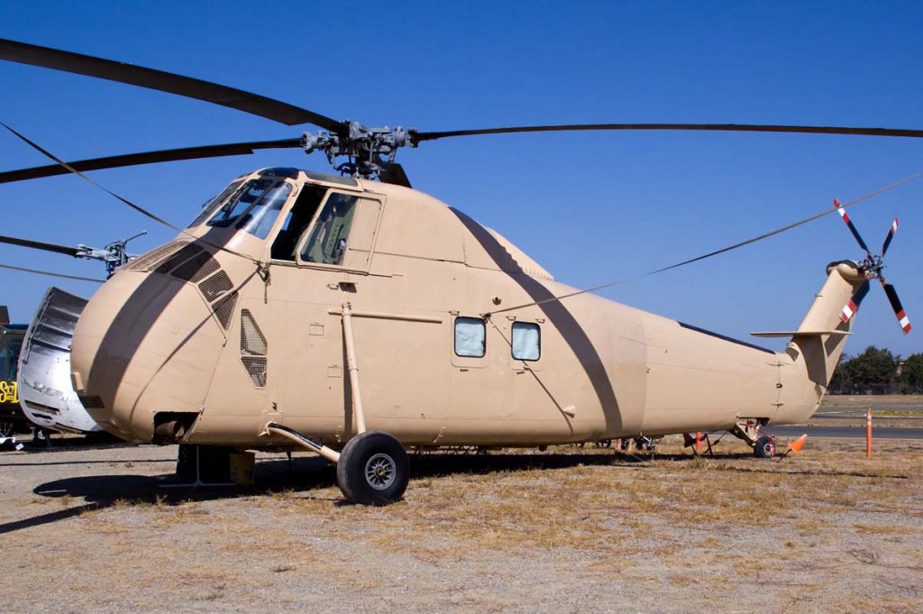 CH-34A Choctaw (S-58A) (2).jpg