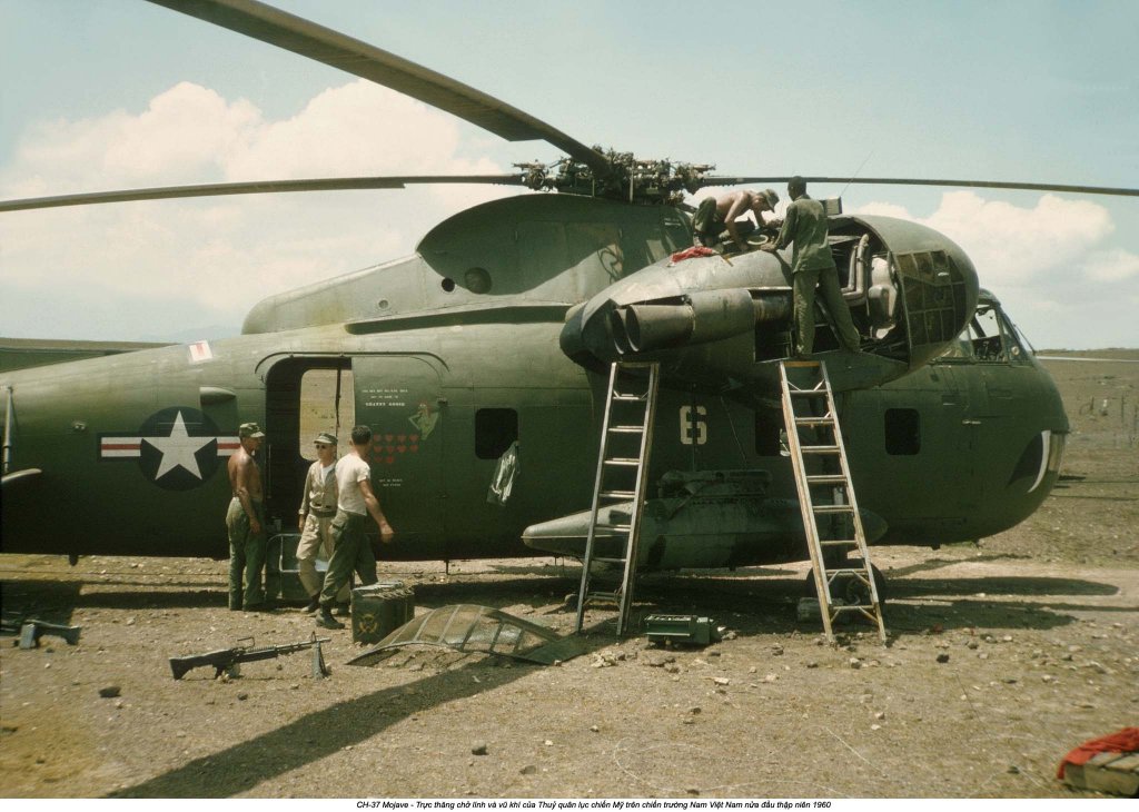 CH-37 Mojave (S-56) (8).jpg