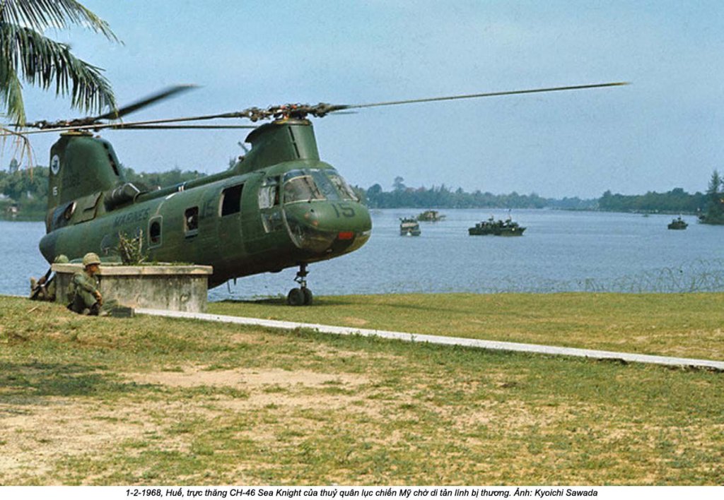 CH-46 Sea Knight (3_).jpg