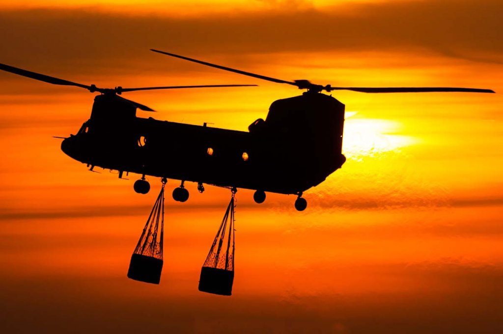 CH-47 Chinook (28).jpg