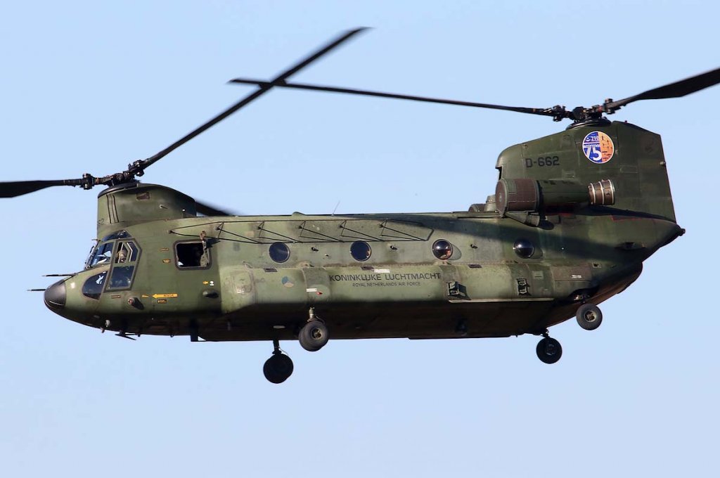 CH-47 Chinook (31).jpg