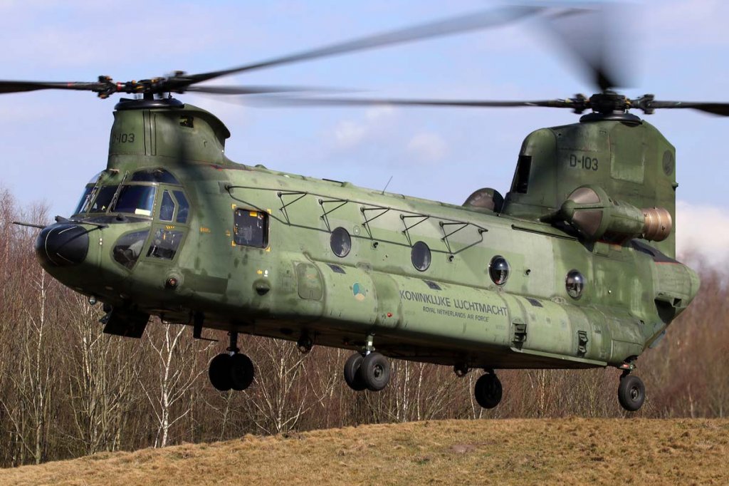 CH-47 Chinook (45).jpg