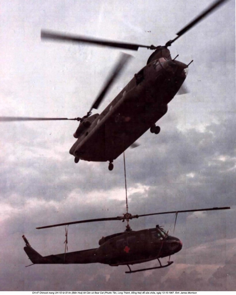 CH-47 Chinook (11).jpg