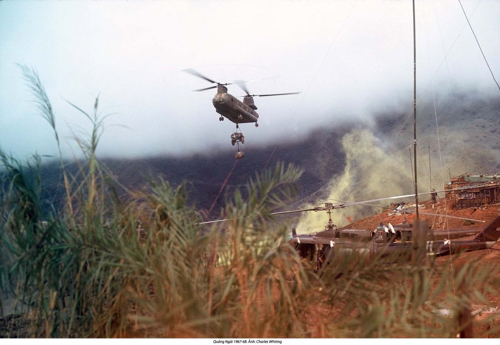 CH-47 Chinook (20).jpg