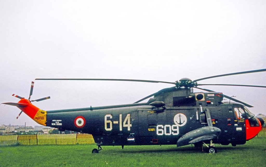 SH-3D Sea King (AS-61) (8).jpg