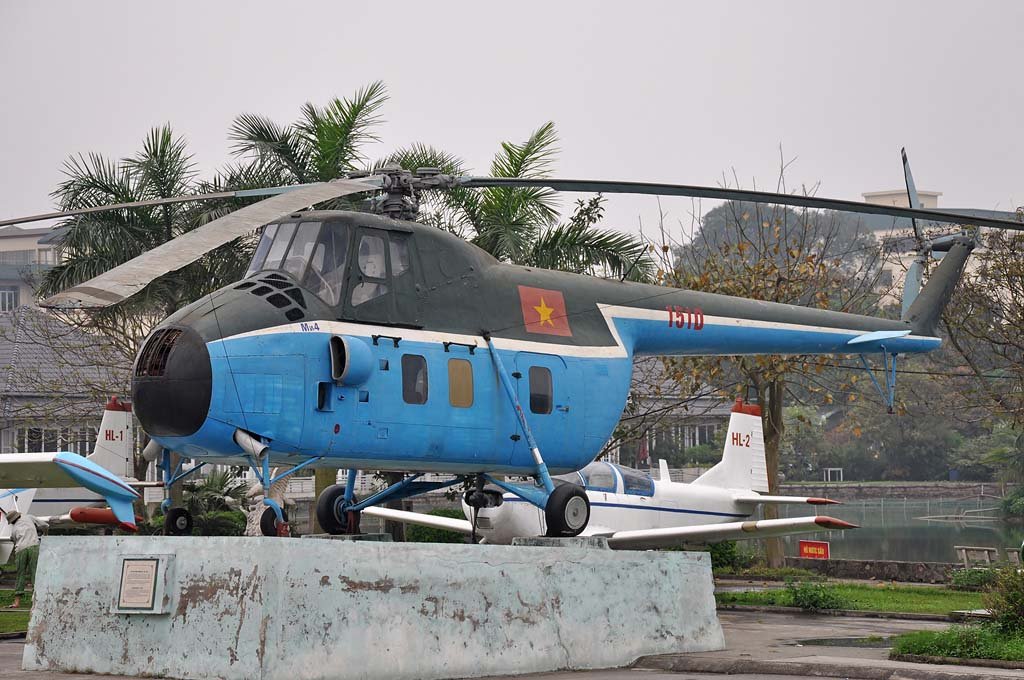 Mi-4 (x3).jpg