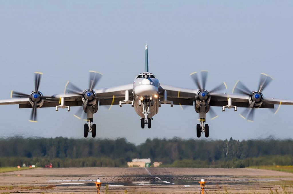 Tu-95 (1).jpg