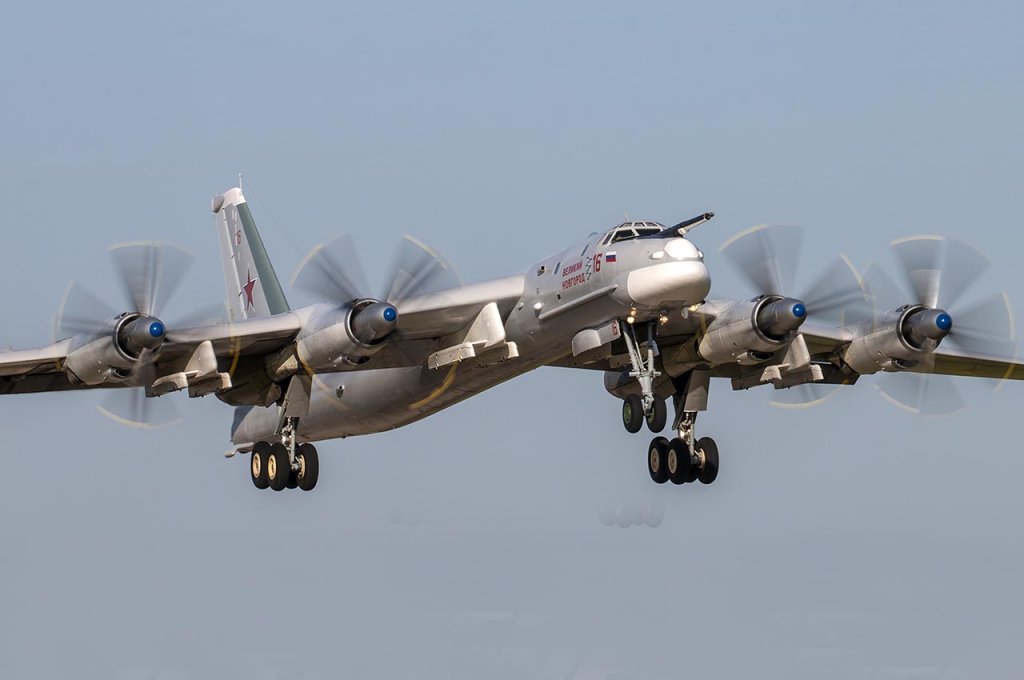 Tu-95 (2).jpg